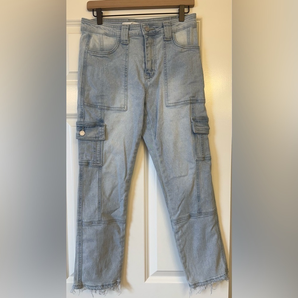 KanCan Cargo Style Lightwash Denim Crop Jeans Size 27